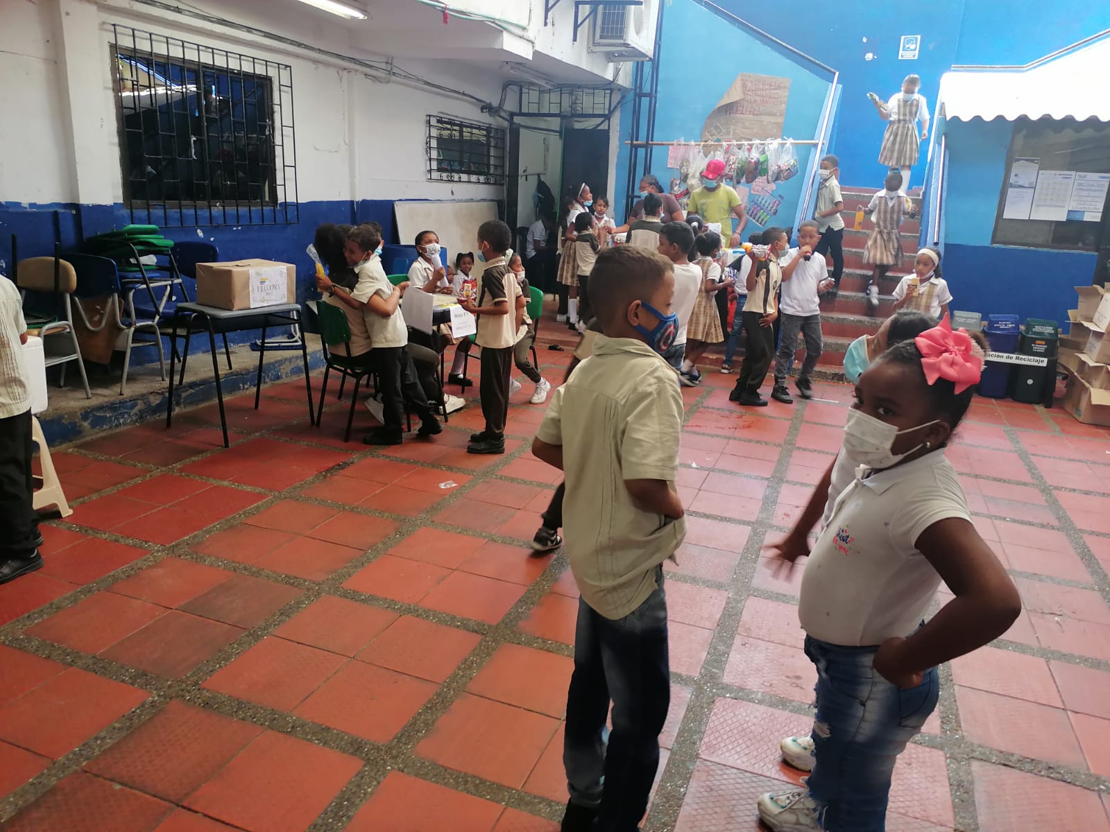 Niños del colegio Francisco de Paula de Cartagena se les viola el derecho a la educación.