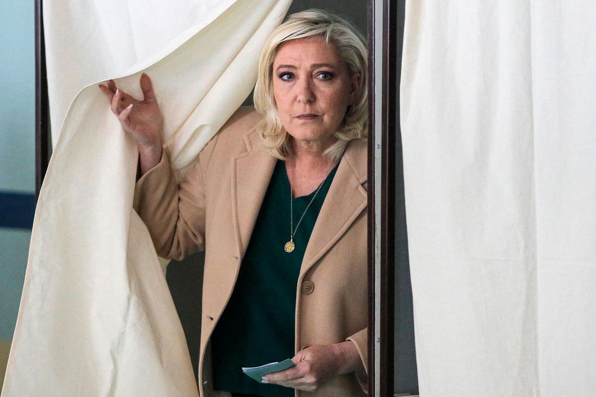 ¿Qué camino quiere Francia? Marine Le Pen se asoma al palacio de Elíseo.  Cortesía EPE.