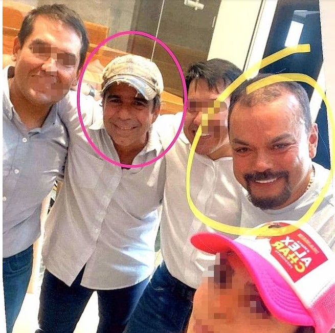 Equipo por Colombia con la frase “firme #AlexCharPresidente”. Aquí aparece Jhon Horacio Rueda Polanía tiene un historial de tráfico de estupefacientes y lavado de activos. (Foto suministrada). las «tres perlas del Caribe»