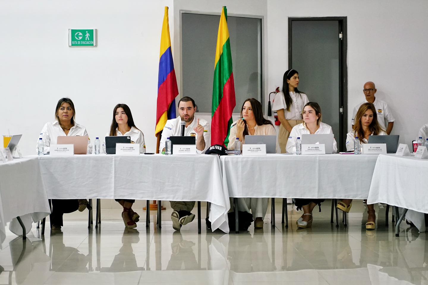Los gobernadores y alcaldes elegidos el pasado 29 de octubre de 2022, comenzaron hoy un período de 4 años marcado por las expectativas del plan de desarrollo Colombia Potencia Mundial de la Vida. Pero también, un proceso de reorganización administrativa y financiera para cumplir con  