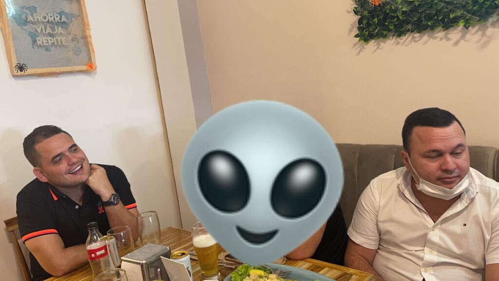 Pedro Aponte compartiendo con Mauro Martinez de la Puente, el «Judas».