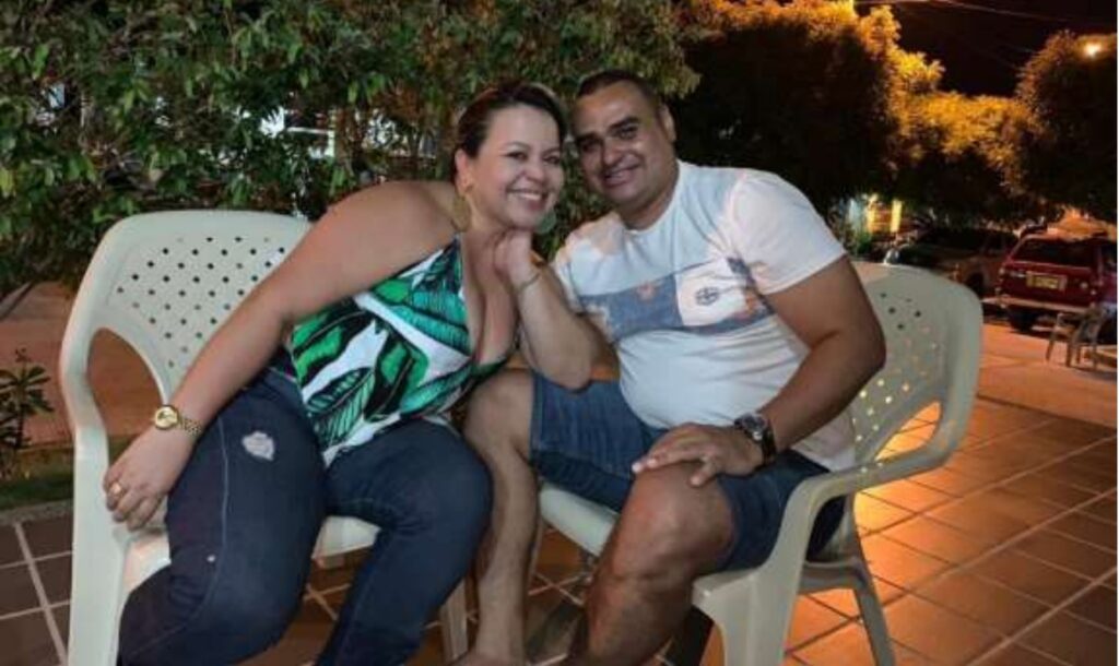 La fiscal infiel y el abogado de la mafia. Narly Patiño Pascuas con su "amante bandido" (canción de Miguel Bosé), Luis Alfredo Berrío, el abogado de alias Ramón Mojana. En una de sus tantas salidas por Sincelejo, San Antero, Santa Marta, financiado con dineros del mafioso en el 2019. Y su marido la esperaba en Cartagena.