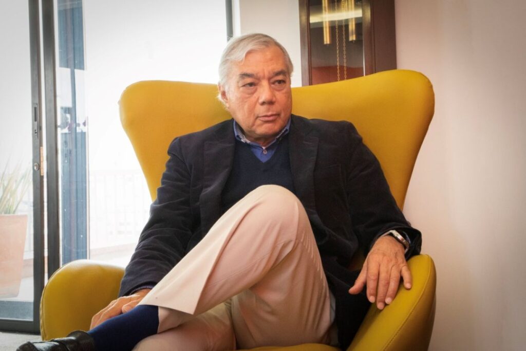 El Superintendente Financiero, César Ferrari, se hace de la vista gorda ante apropiación billonaria de «origen dudoso».